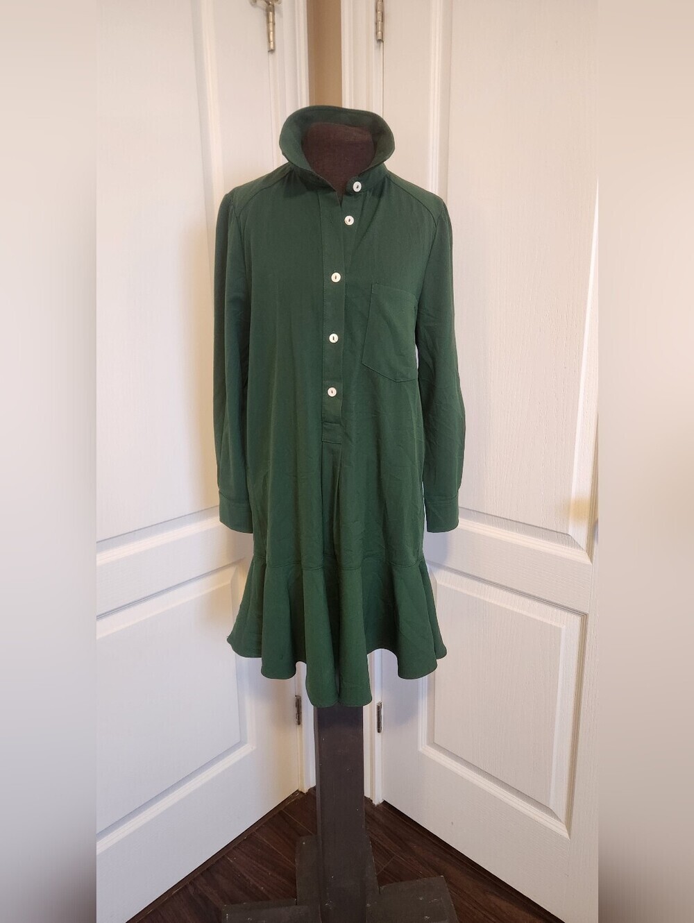 Beautiful Green Tuckernuck Women's Dress Size XS
